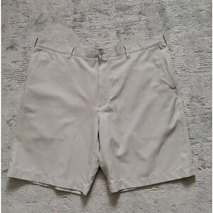 Men’s PGA Tour Beige Golf Shorts Size 40